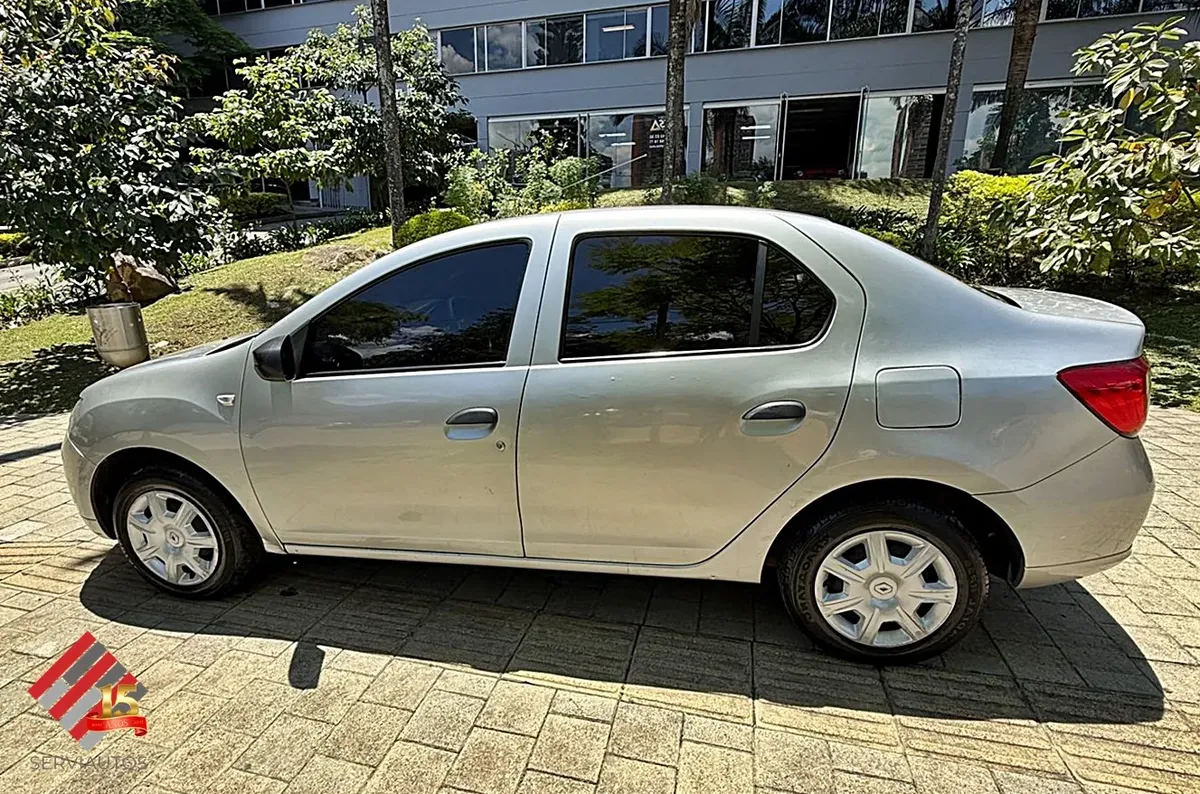 RENAULT LOGAN AUTHENTIQUE MT 1.6 2016 $38.000.000 - Imagen 3