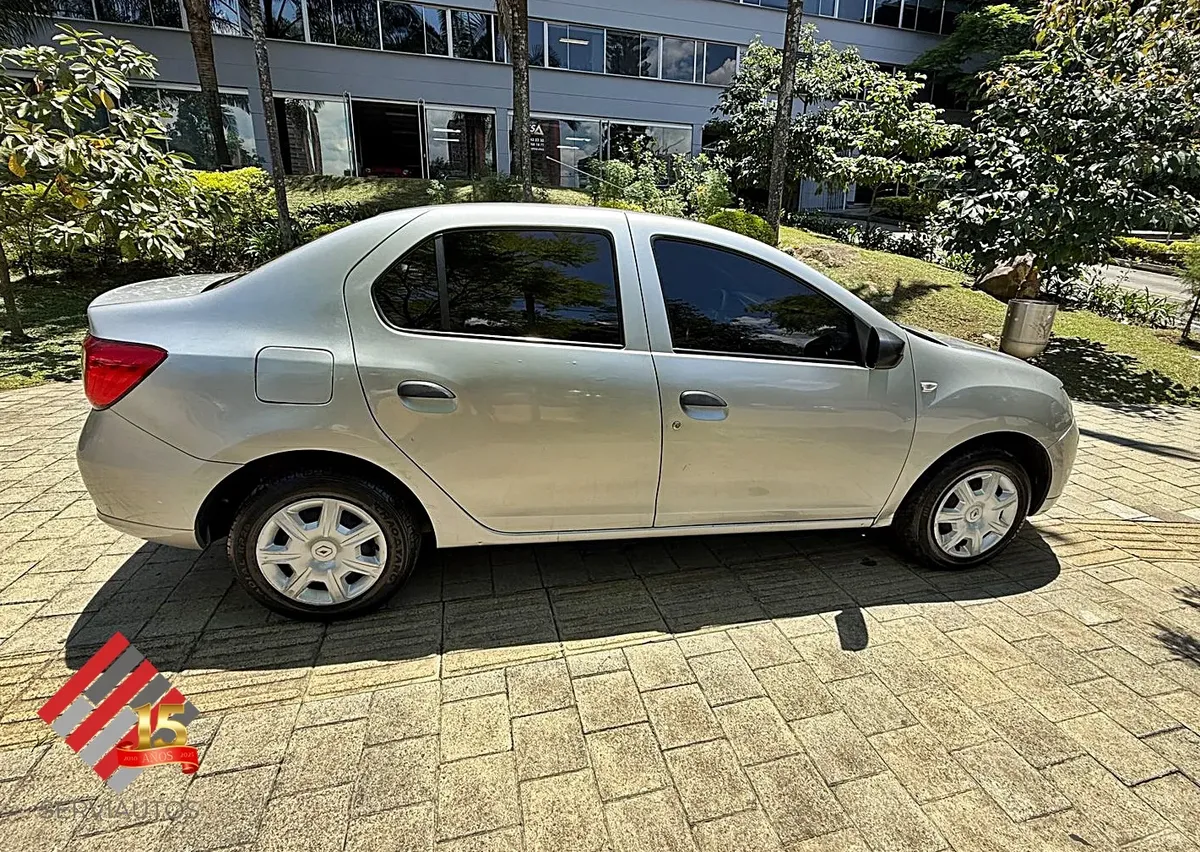 RENAULT LOGAN AUTHENTIQUE MT 1.6 2016 $38.000.000 - Imagen 7