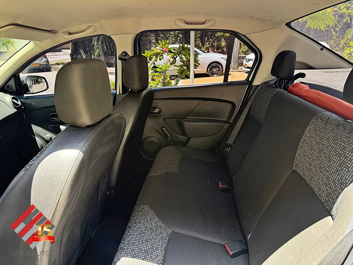 RENAULT LOGAN AUTHENTIQUE MT 1.6 2016 $38.000.000 - Imagen 13