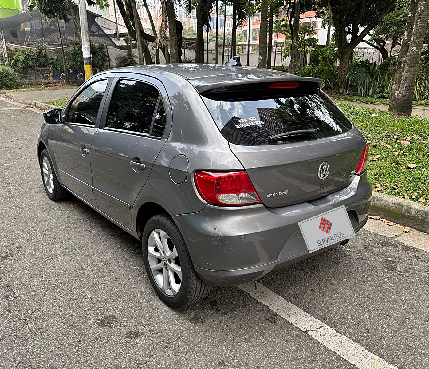 VOLKSWAGEN GOL CONFORTLINE AT 1.6 2013 $31.900.000 - Imagen 4