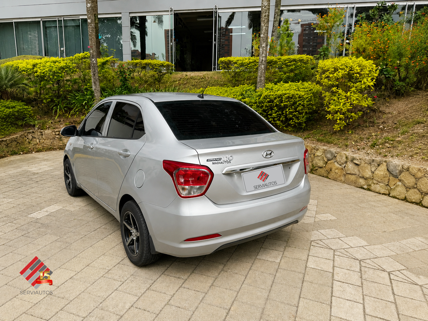HYUNDAI GRAND I10 ILLUSION 1.2 STYLE 4P 2016 MT $43.900.000 - Imagen 4
