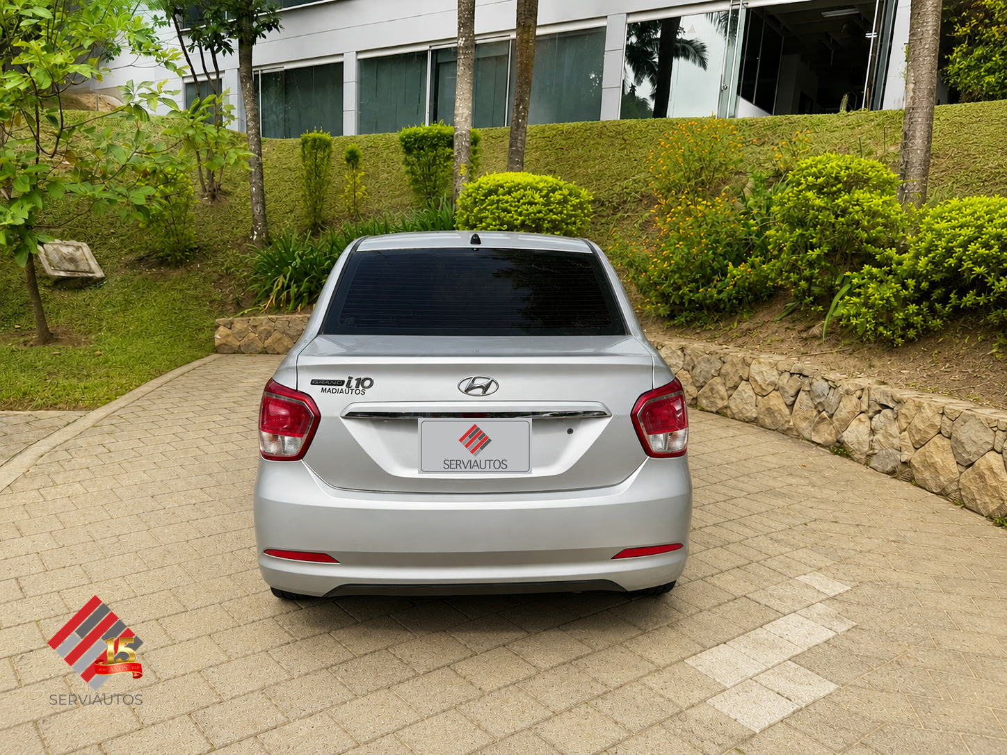 HYUNDAI GRAND I10 ILLUSION 1.2 STYLE 4P 2016 MT $43.900.000 - Imagen 5