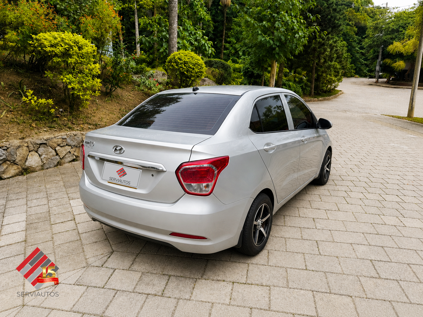 HYUNDAI GRAND I10 ILLUSION 1.2 STYLE 4P 2016 MT $43.900.000 - Imagen 6